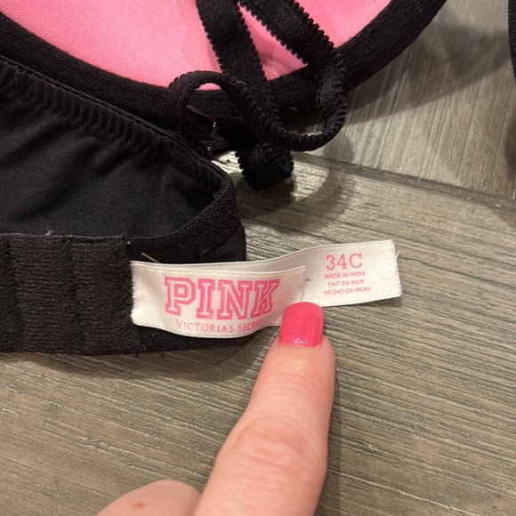VS Pink - Black Bra 34C - Picture 5 of 6